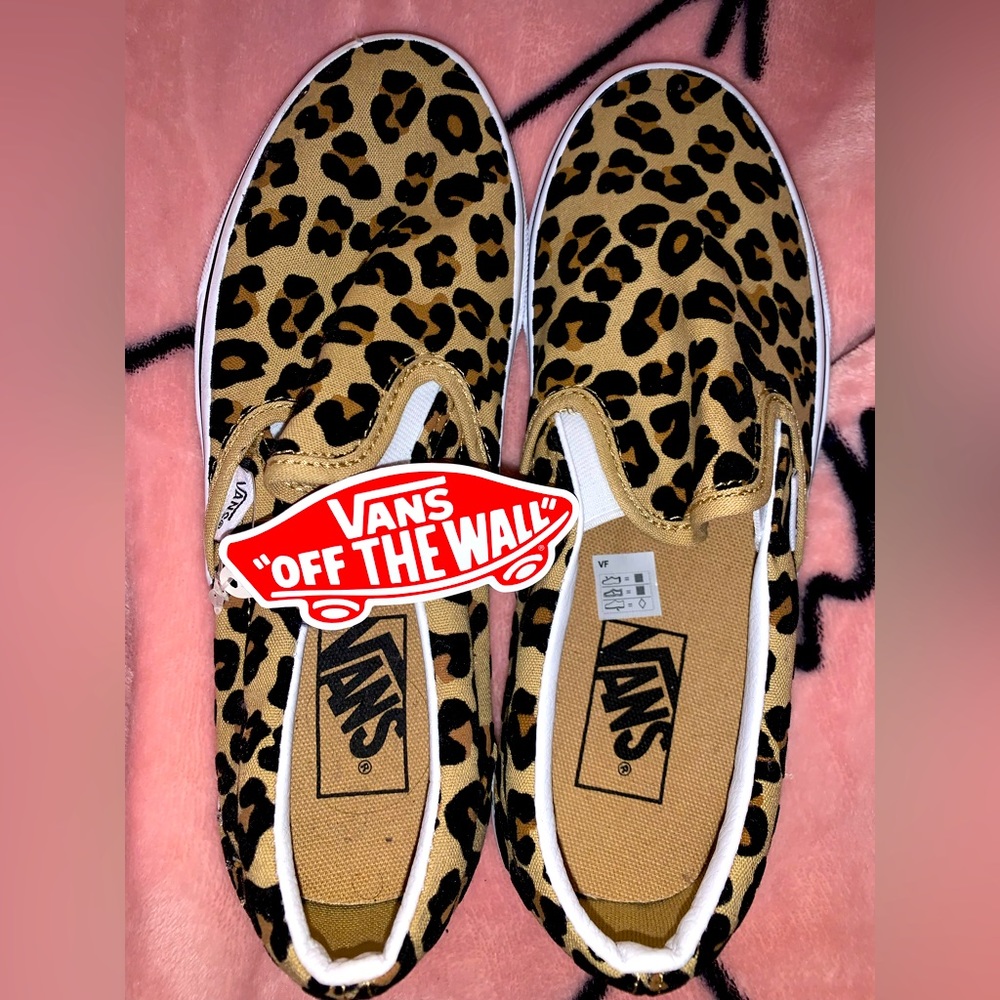 Leopard Print Slip on Vans Size 8 Women’s / 6.5 Men’s